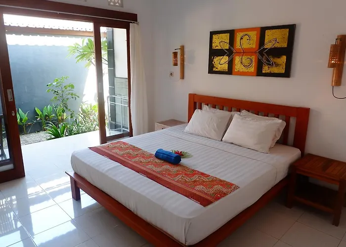 Rajuna Homestay Bed & Breakfast *